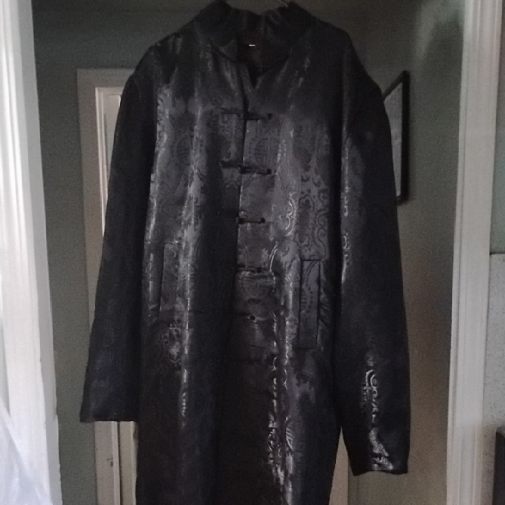 Black Trench Coat with Long Sleeves and Mandarin Collar